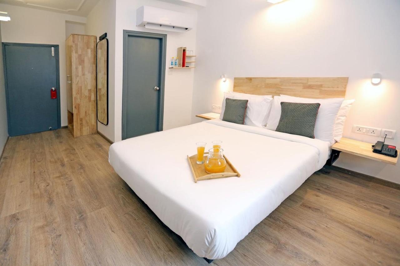 Oyo Townhouse 17 Huda City Center Near Leisure Valley Park Gurgáon Kültér fotó