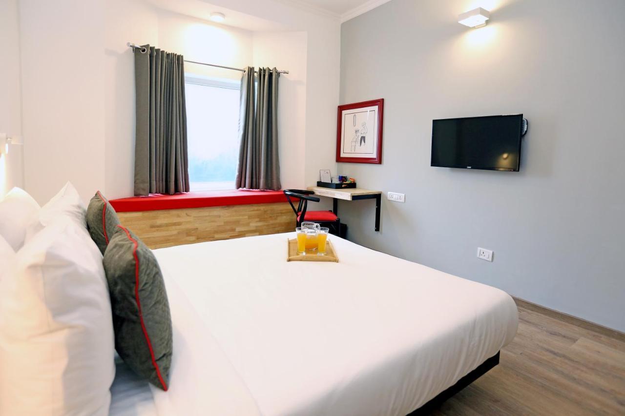 Oyo Townhouse 17 Huda City Center Near Leisure Valley Park Gurgáon Kültér fotó