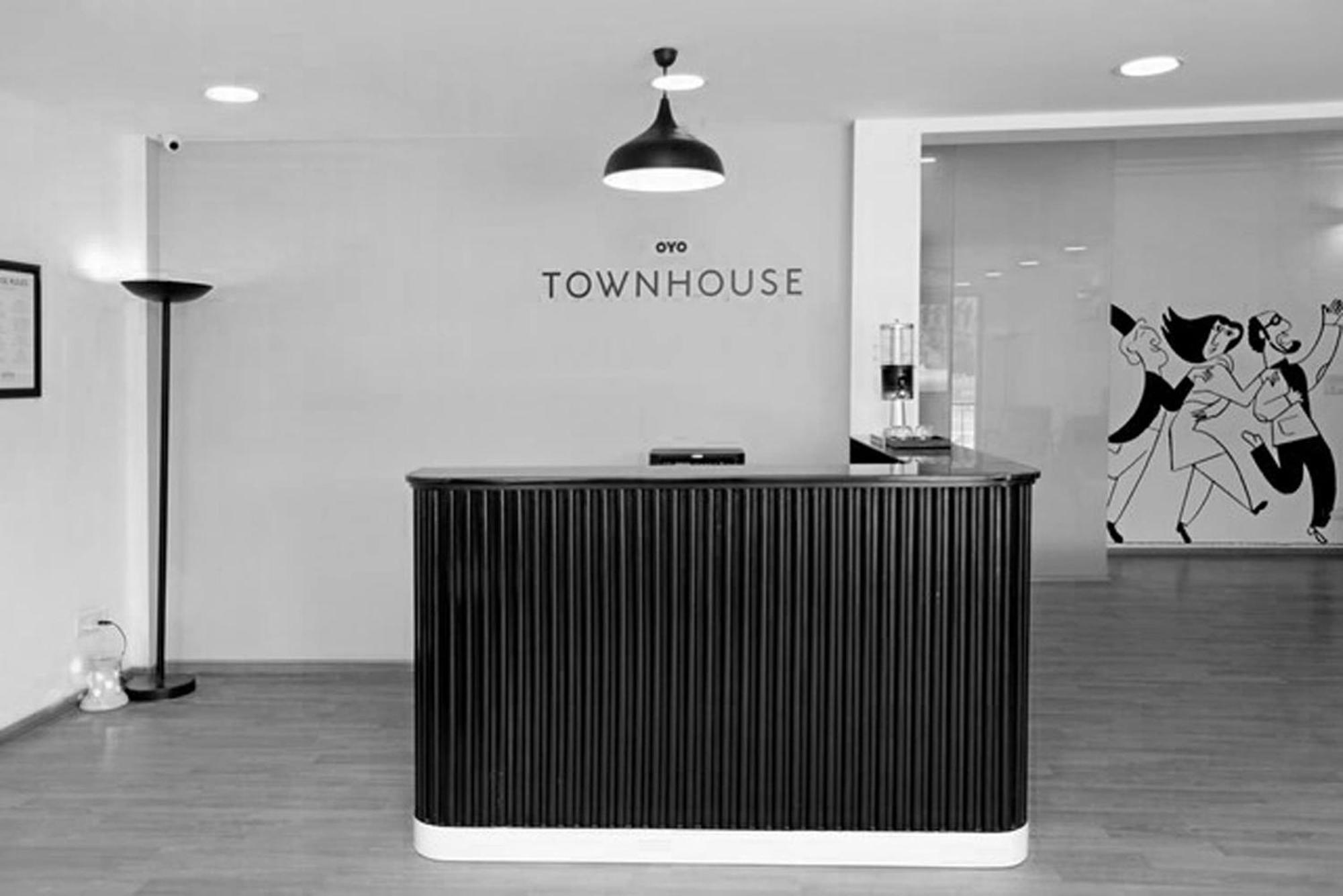 Oyo Townhouse 17 Huda City Center Near Leisure Valley Park Gurgáon Kültér fotó